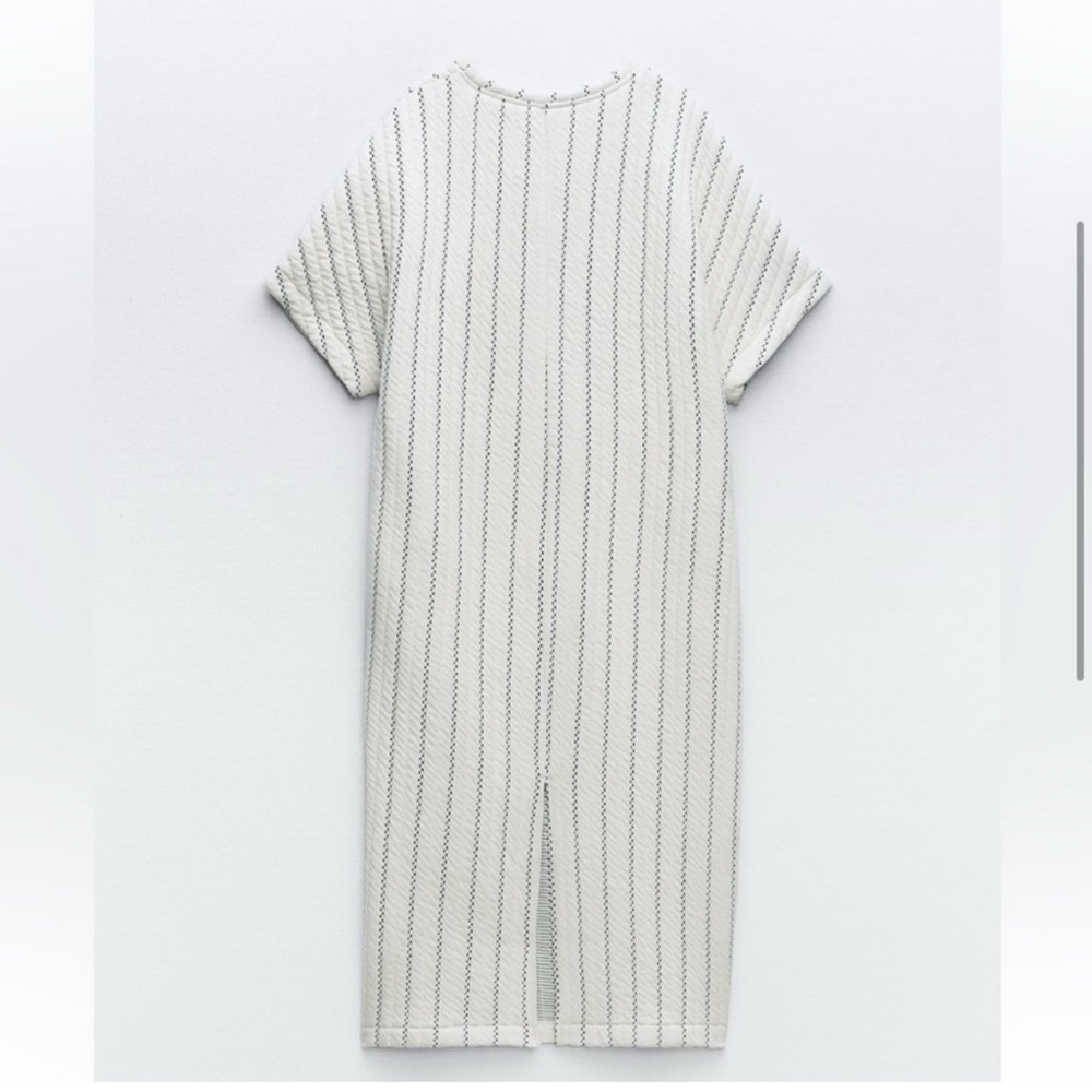 Zara Oversized Quilted Striped Dress - Picture 5 of 11